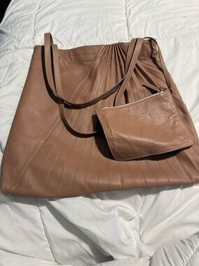 Sabrina Zeng Chiaroscuro Tote Taupe Lambskin